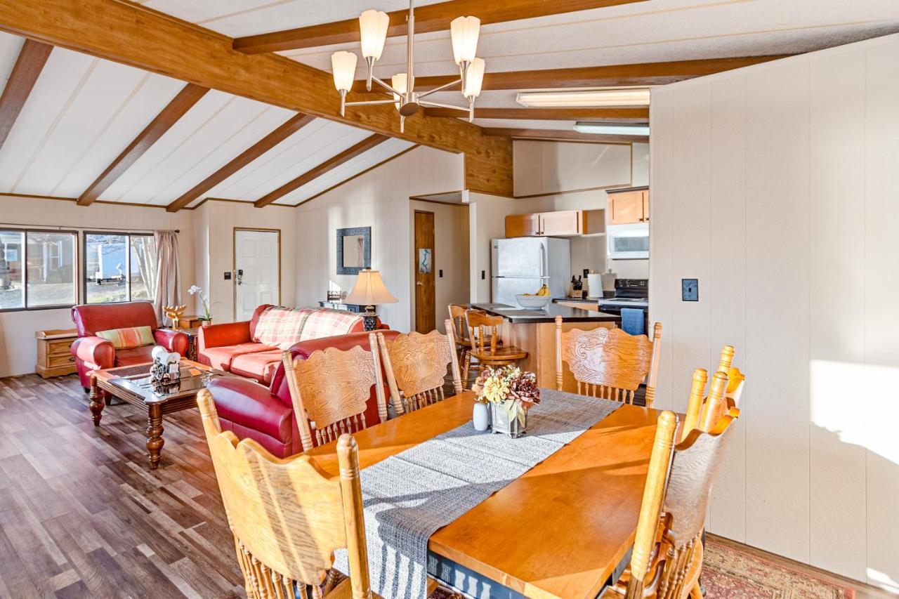 Downtown Harrison Lakefront Getaway Екстериор снимка