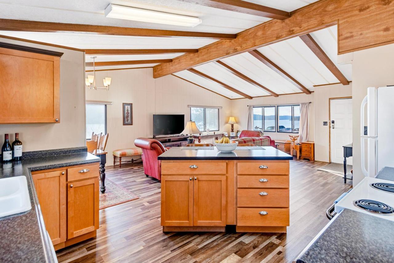 Downtown Harrison Lakefront Getaway Екстериор снимка