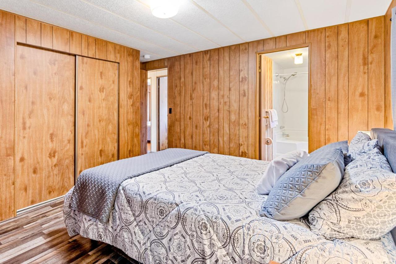 Downtown Harrison Lakefront Getaway Екстериор снимка