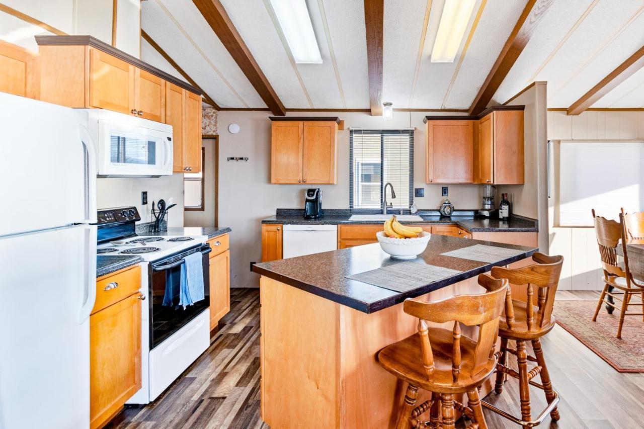 Downtown Harrison Lakefront Getaway Екстериор снимка